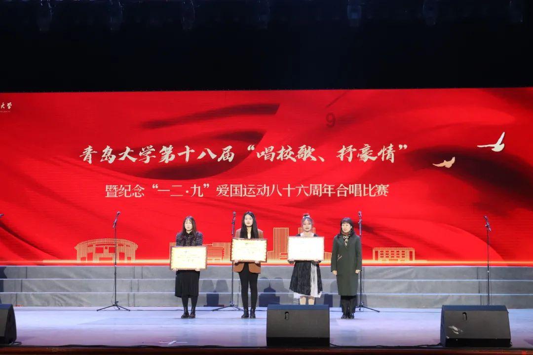 逃离废弃高校