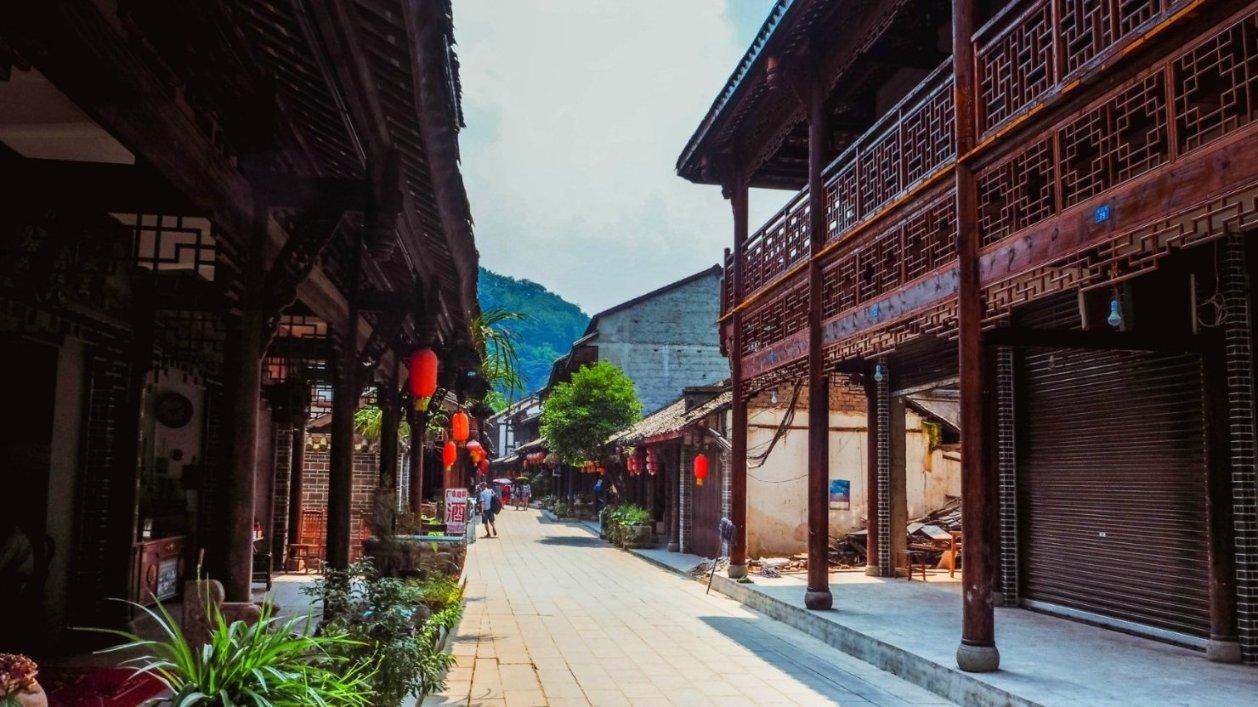 急需资金的景区来了“大老板”,一出“好戏”正在上演……|今晚九点半